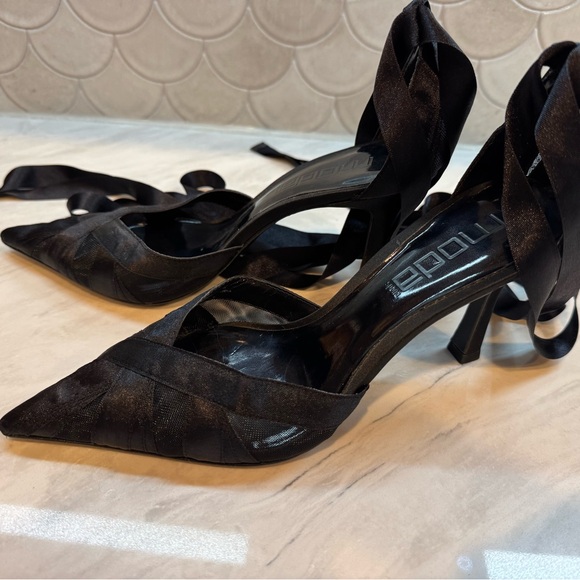 Moda Black Satin Heels - Picture 2 of 6